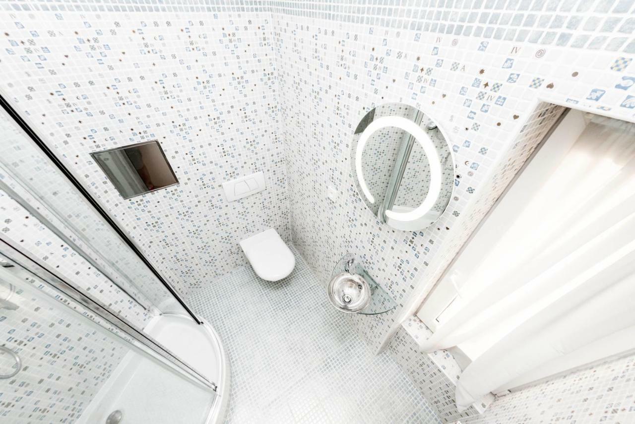 Romantic Studio With Jacuzzi Prague Exterior photo